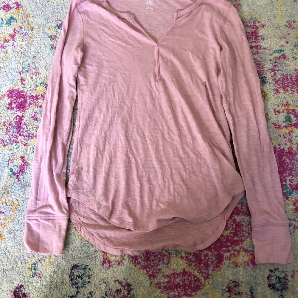 Bundle of 3 gap shirts